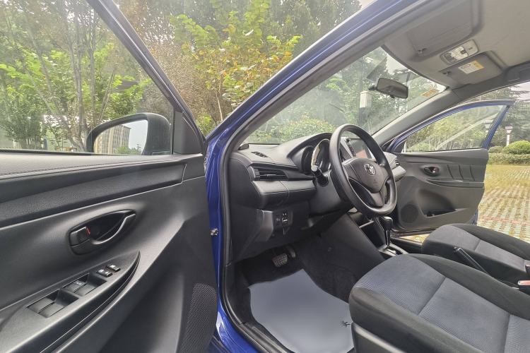 Used Toyota YARiS L Zhi Xiang 2017 1.5E CVT Dynamic Edition Interior 9