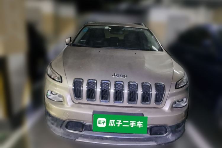Used Jeep Cherokee 2016 2.4L Professional Edition
