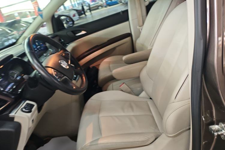 Used Buick GL8 2021 Land Cruiser Executive Class 652T Luxury Model