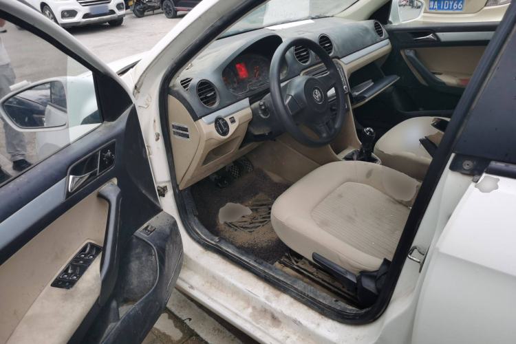 Used Volkswagen Jetta 2013 1.6L Manual Comfort Model Driver Seat