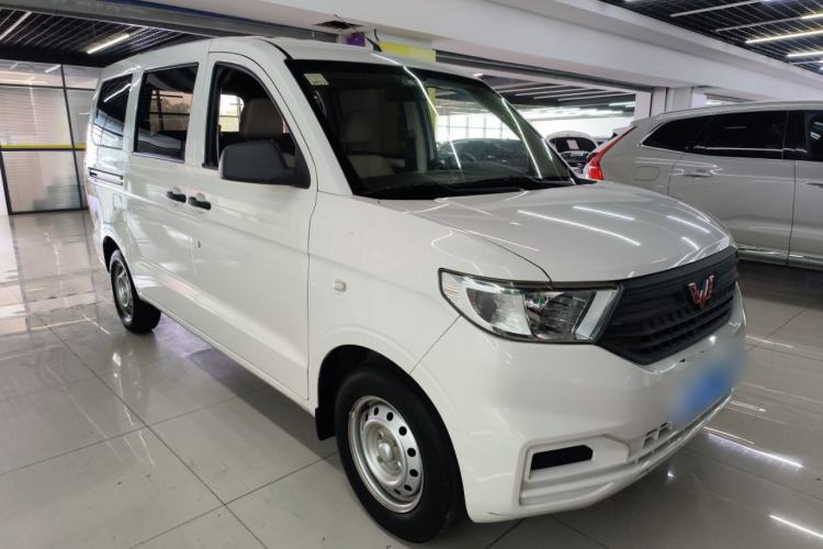 Used Wuling Hongguang V 2021 1.5L Jingqu Version LAR Front Right 45 Deg