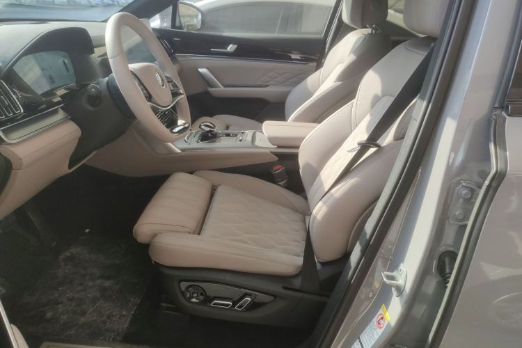 Used BYD Tang New Energy 2025 DM-i 115KM Flagship Model
