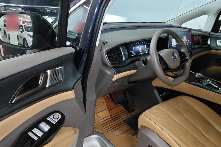 Used Denza D9 2022 DM-i 970 Four-Wheel Drive Flagship Model Driver Seat