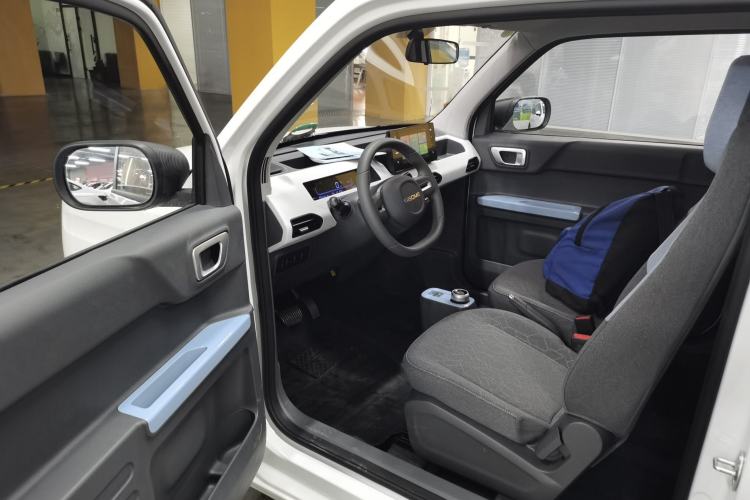 Used Geely Galaxy Panda 2024 Panda Mini 200km Endurance Bear
