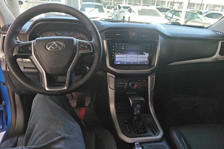 Used SAIC MAXUS T60 2017 2.0T Gasoline Automatic Two-Wheel Drive High-Ride Elite Standard Cabin
