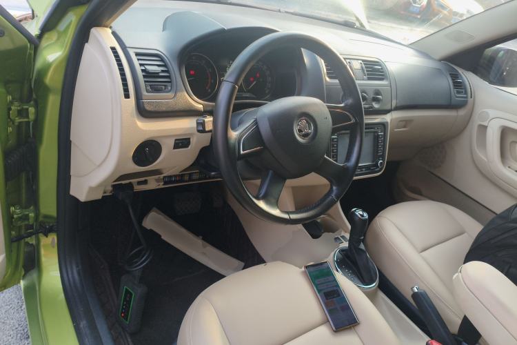 Used Skoda Fabia 2014 1.4L Automatic Crystal Edition