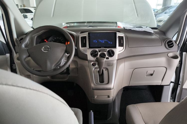 Used Nissan NV200 2016 Revised Version 1.6L CVT Luxury Edition
