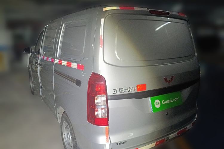 Used Wuling Hongguang V 2022 1.5L Jingqu Edition Enclosed-Window Vehicle with Electric Power Steering LAR