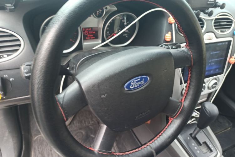 Used Ford Focus 2013 Hatchback Classic 1.8L Automatic Base Model Steering Wheel