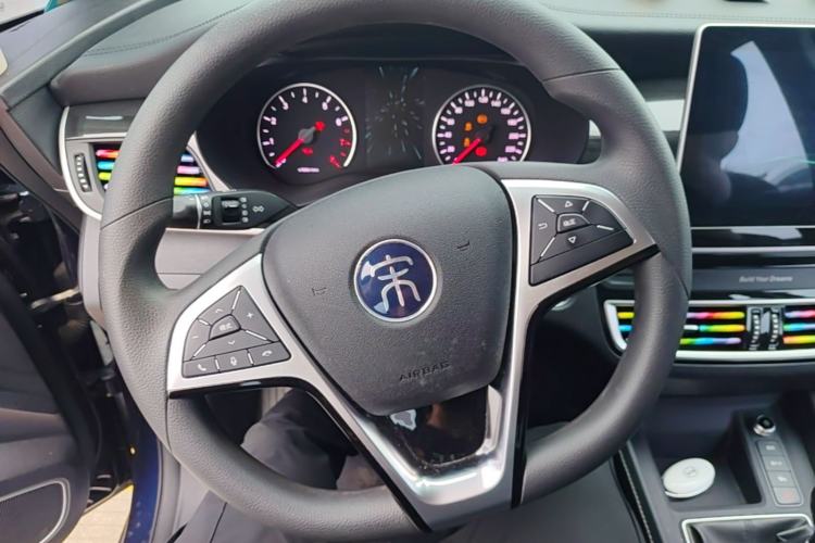 Used BYD Song MAX 2019 1.5T Manual Smart Connect Ruiyi Sunroof Model 6 Seats China VI Standard