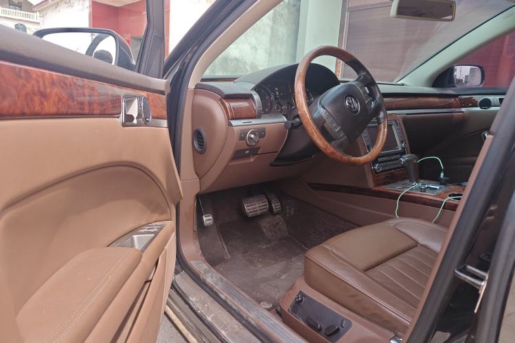 Used Volkswagen Phaeton 2011 3.6L V6 5-Seater Extended Comfort Version
