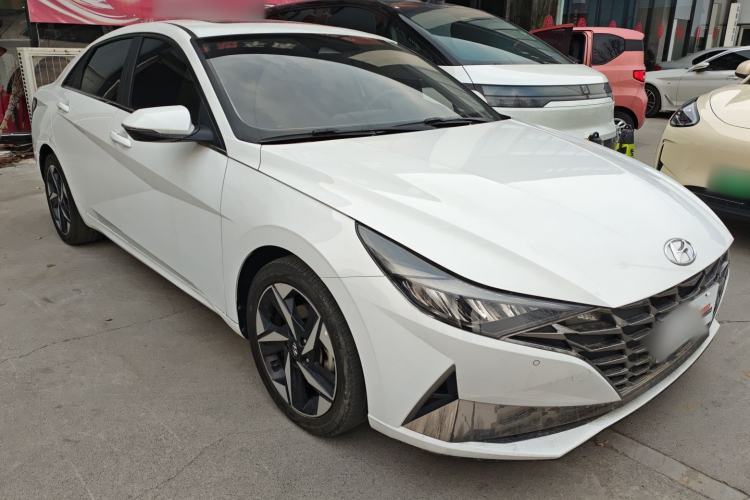 Used Hyundai Elantra 2022 1.5L CVT LUX Prestige Edition
