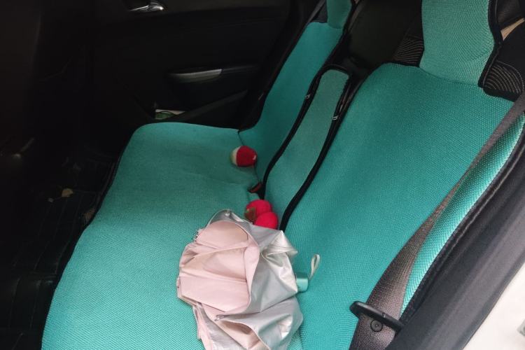 Used Buick GT 2014 XT 1.6L Automatic Fashion Edition Left Rear Seat