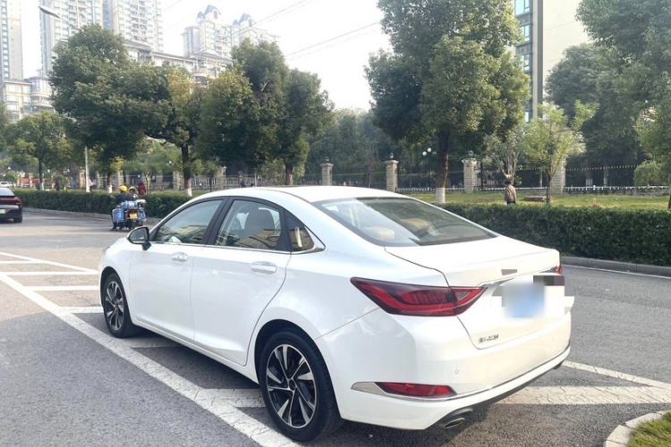 Used BAIC Beijing U7 2019 1.5T CVT New Smart Version China VI Emission Standard
