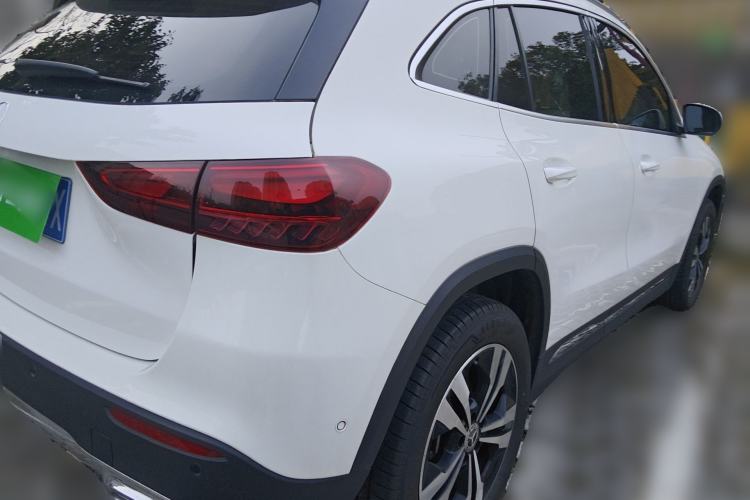 Used Mercedes-Benz GLA 2024 GLA 200 Rear Right 45 Deg