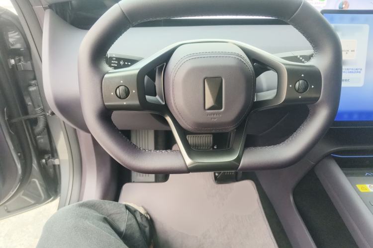 Used Avatr 06 2025 Ultra Pure Electric Edition Steering Wheel