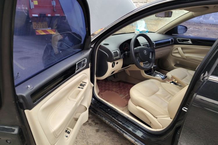 Used Volkswagen Passat 2011 1.8T Automatic Luxury Model
