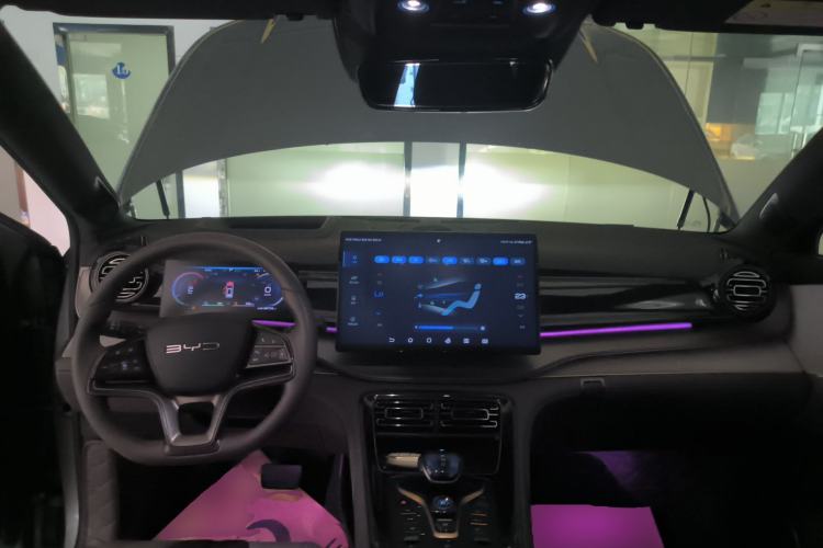 Used BYD Frigate 07 2023 DM-i 100KM Flagship Model Center Console