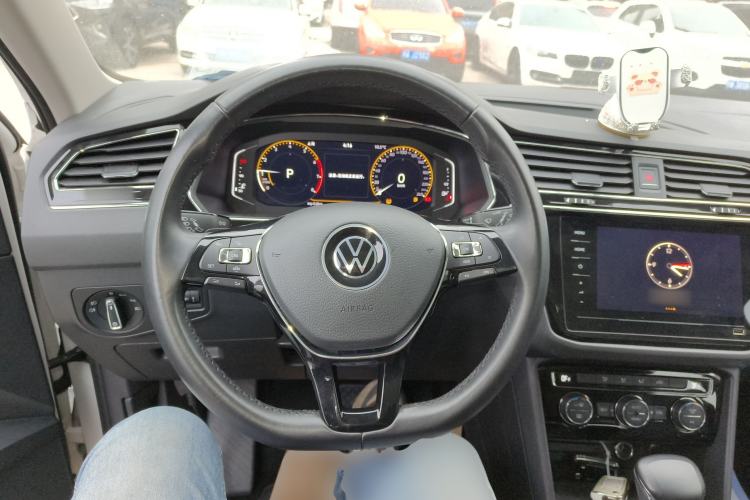 Used Volkswagen Tiguan L 2021 330TSI Automatic Two-Wheel Drive Smart Edition