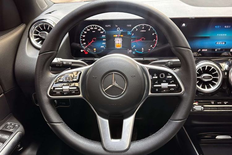 Used Mercedes-Benz GLA 2020 GLA 200 Interior 2