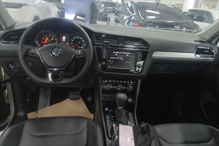 Used Volkswagen Tiguan L 2018 Facelift 330TSI Automatic Two-Wheel Drive Luxury Edition
