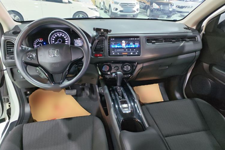 Used Honda Vezel 2017 1.5L CVT 2WD Comfort Model Center Console