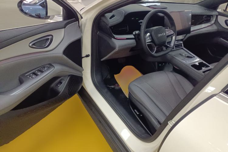 Used BYD Seal 07 DM-i 2026 DM-i 1.5T 135km Prestigious Edition Driver Seat