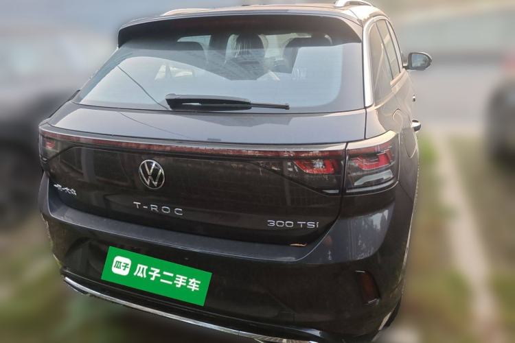 Used Volkswagen T-ROC 2025 Facelifted 300TSI DSG Two-Wheel-Drive Starlight Edition