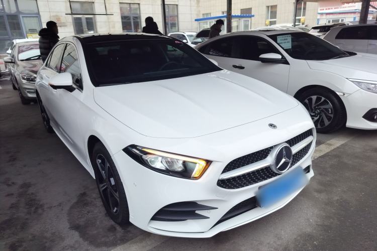 Used Mercedes-Benz A-Class 2022 Second Facelift A 200 L Sport Sedan Fashion Version

