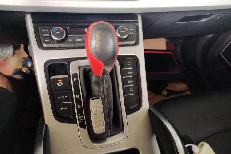 Used Geely Auto Emgrand X7 Sport 2016 1.8TD Automatic ZhiShang Model