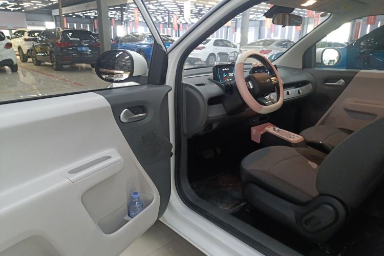 Used CHANGAN NEVO Lumin 2022 155 km – Refreshingly Sweet Edition Driver Seat