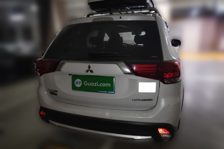 Used Mitsubishi Outlander 2016 2.4L 4x4 Luxury Edition 7-Seater