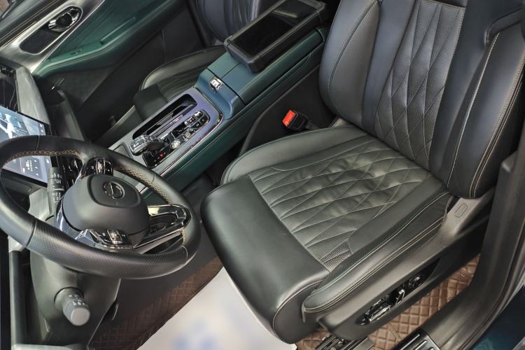 Used GAC Trumpchi GS8 2022 Dual-Engine Series 2.0TM Two-Wheel Drive Prestige Edition (7 Seats)