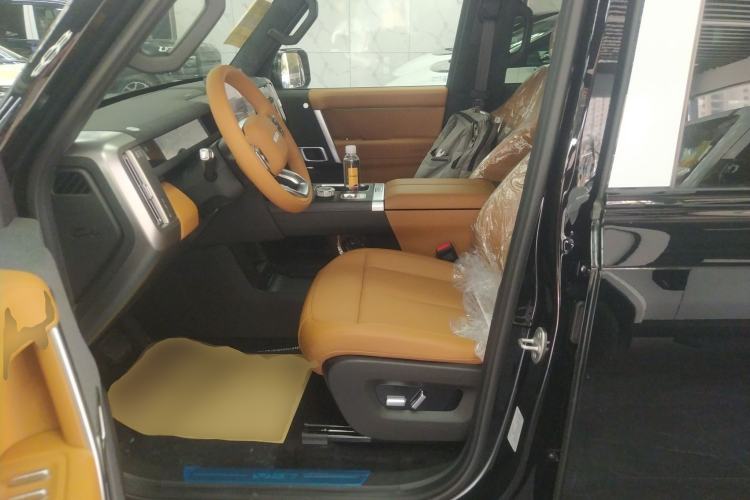 Used iCAR V27 2026 Model 200KM Four-Wheel Drive Falcon 500 Left Front Seat