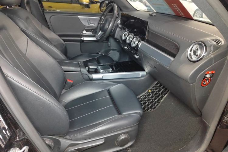 Used Mercedes-Benz GLB 2021 GLB 200 Dynamic Edition Right Front Seat