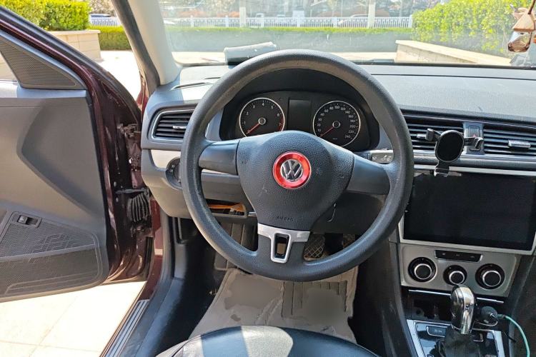 Used Volkswagen Lavida 2013 1.4TSI DSG Comfort Edition Steering Wheel