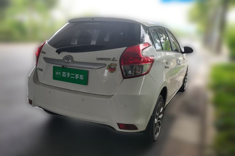 Used Toyota YARiS L Zhi Xuan 2015 1.5E Automatic Charm Edition
