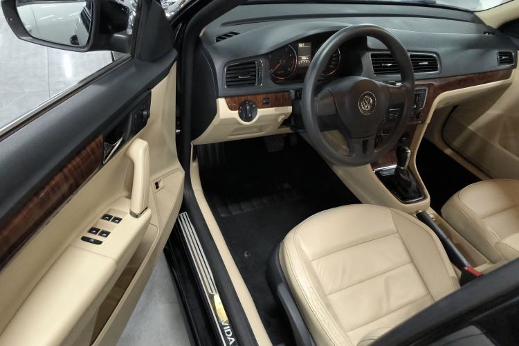 Used Volkswagen Lavida 2013 Restyled Classic 1.6L Automatic Comfort Edition Driver Seat