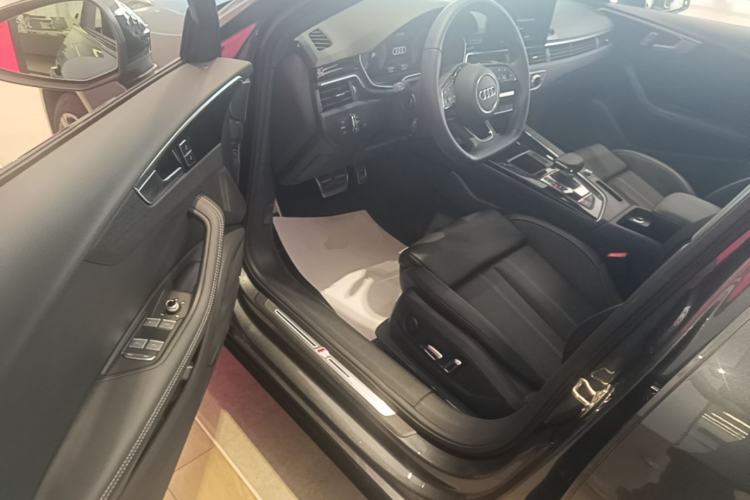 Used Audi A4L 2024 40 TFSI Luxury Dynamic Edition Driver Seat