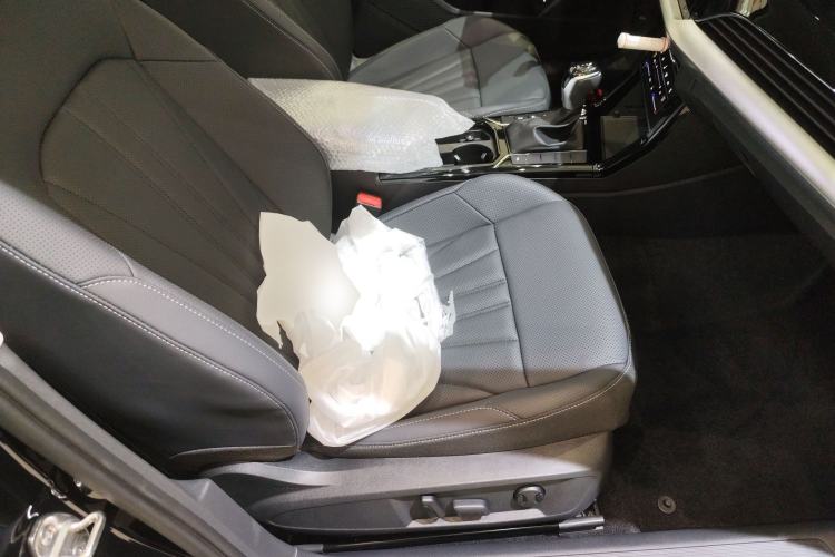 Used Volkswagen Passat 2026 Model, Outstanding 380TSI Xingkong Longteng Edition