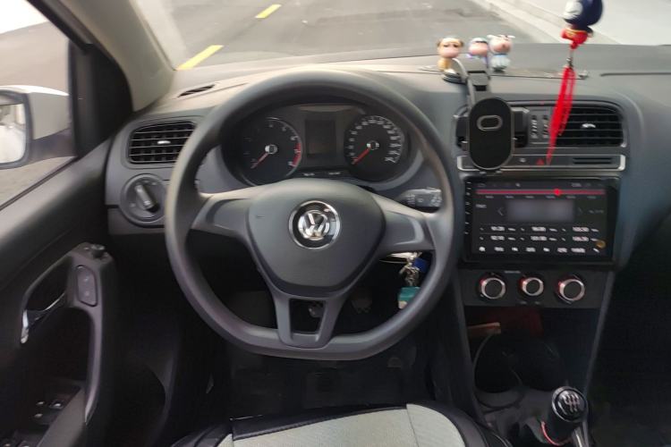 Used Volkswagen Polo 2016 1.4L Manual Fashion Model
