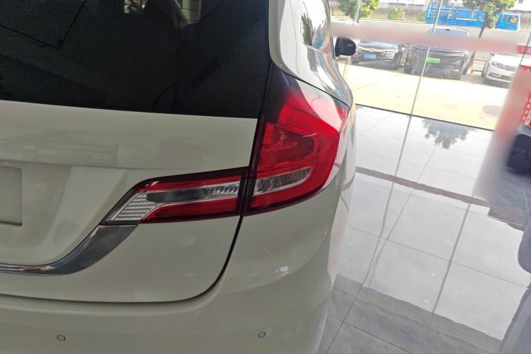 Used Honda Jade 2017 1.8L automatic Comfort version 5 seats