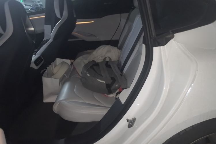 Used Xiaomi Auto SU7 2024 Four-Wheel Drive Ultra-Long Range Advanced Intelligent Driving Max Edition