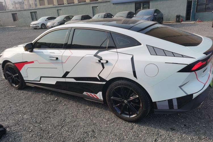 Used Changan UNI-V 2022 1.5T Prestige Version