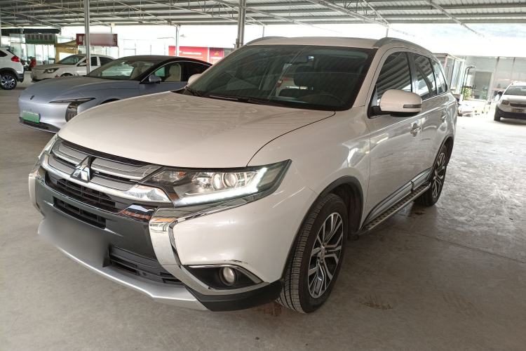 Used Mitsubishi Outlander 2018 2.0L Two-Wheel Drive Glory Edition 5 Seats