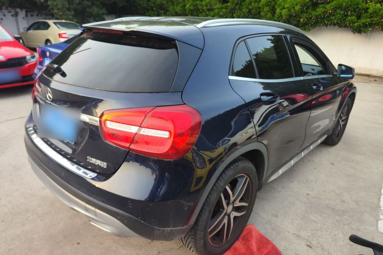 Used Mercedes-Benz GLA 2015 GLA 200 Fashion Model Rear Right 45 Deg