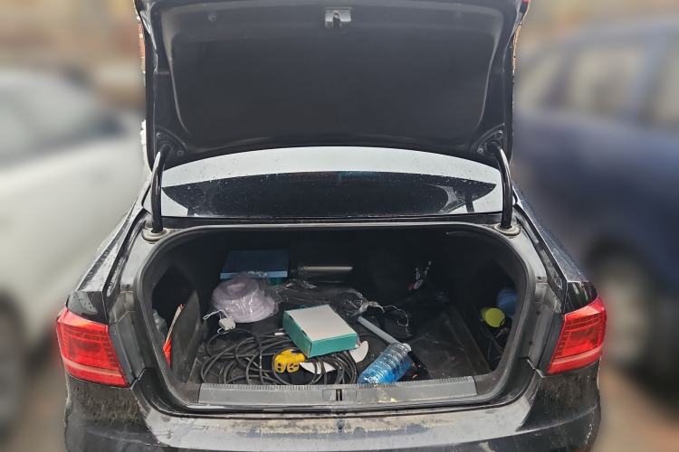 Used Volkswagen Magotan 2012 2.0 TSI Ultimate Edition Trunk