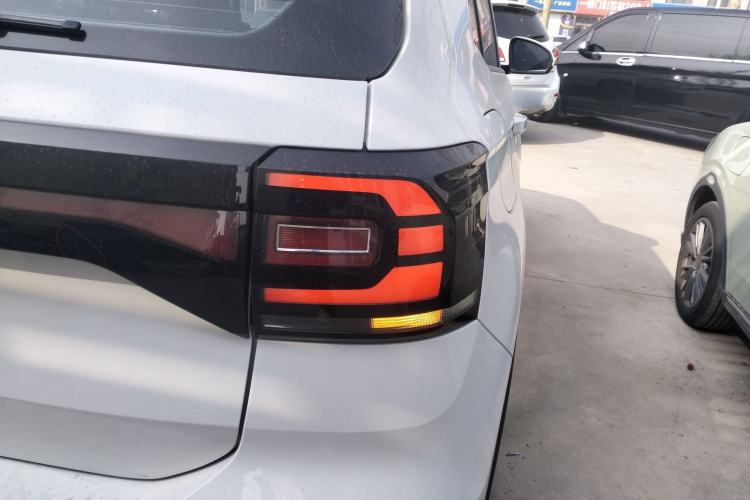 Used Volkswagen Tacqua 2021 1.5L Automatic Yue Zhi Lian Edition Right Rear Taillight