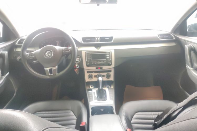 Used Volkswagen Magotan 2015 1.8TSI Advanced Model Center Console