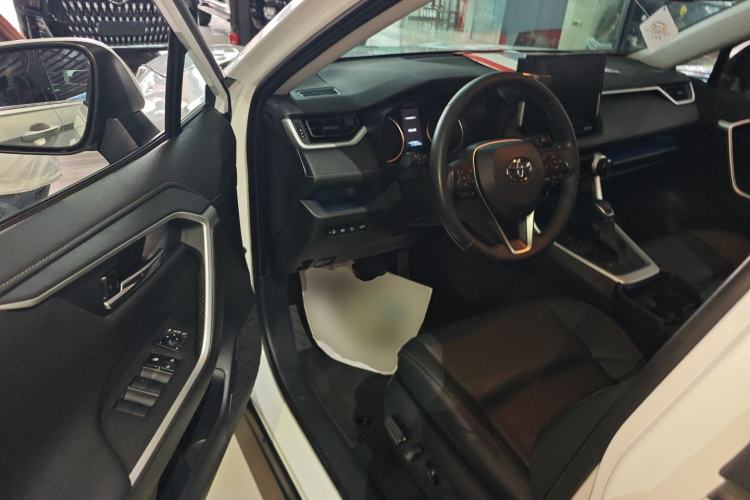 Used Toyota Wildlander 2022 Dual-Engine 2.5L E-CVT Two-Wheel Drive Prestige Edition Driver Seat